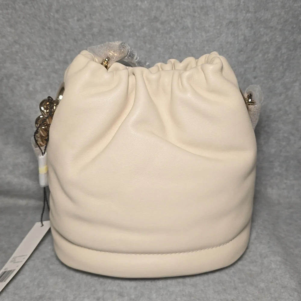 Marc Jacobs Small Leather Bucket Bag in Marshmallow NWT - Picture 8 of 10